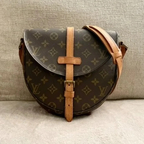 Louis Vuitton Chantilly GM Bag - Picture 2 of 16